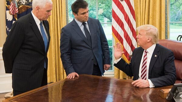 Donald Trump, Michael Pense e Pavel Klimkin, 10 de maio de 2017, Casa Branca - Sputnik Brasil