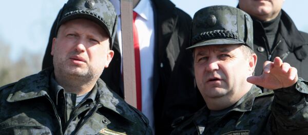 Secretário do Conselho de Segurança e Defesa Nacional da Ucrânia, Alexander Turchinov (esquerda) - Sputnik Brasil