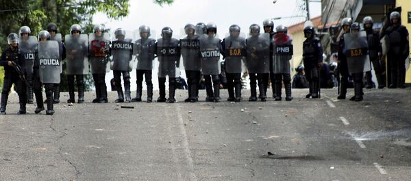 Protestos antigovernamentais em Venezuela - Sputnik Brasil