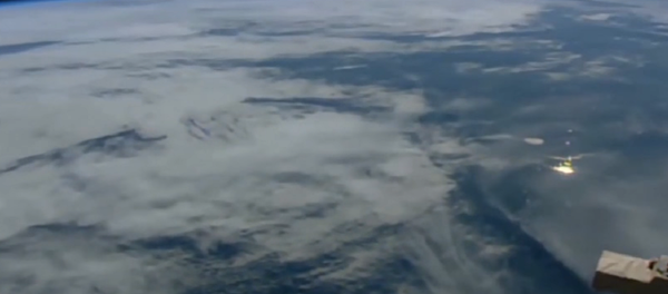 Objeto misterioso por cima da Coreia do Norte Objeto misterioso por cima da Coreia do Norte - Sputnik Brasil