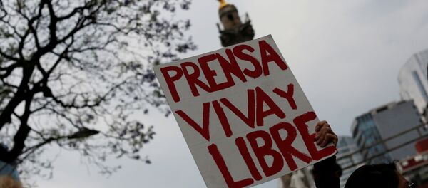 Journalists and activist protest against the murder of the Mexican journalist Miroslava Breach, in Mexico City, Mexico - Sputnik Brasil