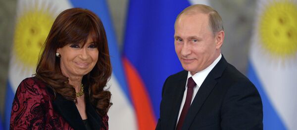 O Presidente da Rússia Vladimir Putin e Presidente da Argentina Cristina Kirchner durante reunião em Moscou, 23 de abrill, 2015 - Sputnik Brasil