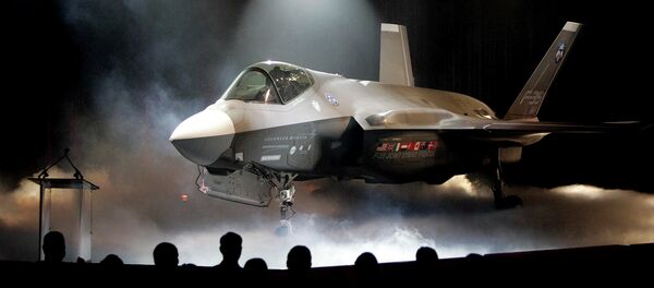 Caça Lockheed Martin F-35 da Força Aérea dos EUA - Sputnik Brasil