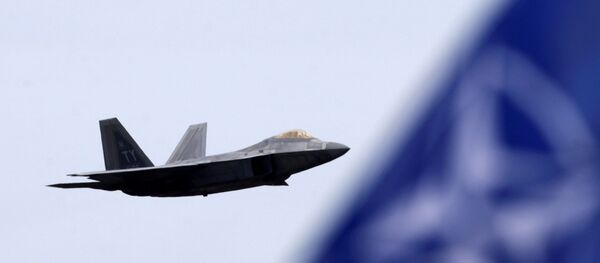 Bandeiras dos EUA e da OTAN Bandeiras dos EUA e da OTAN - Sputnik Brasil