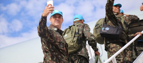 Soldados do BRABAT 26 embarcam em Campinas rumo ao Haiti - Sputnik Brasil