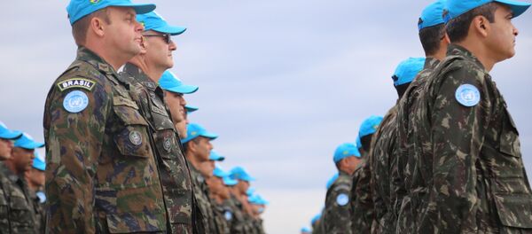 Soldados do BRABAT 26 embarcam em Campinas rumo ao Haiti - Sputnik Brasil
