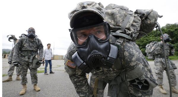 Militares do batalhão de guerra química do exército dos EUA numa base militar na Coreia do Sul - Sputnik Brasil