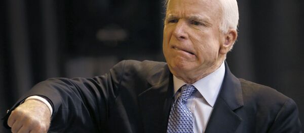 Senador norte-americano John McCain - Sputnik Brasil