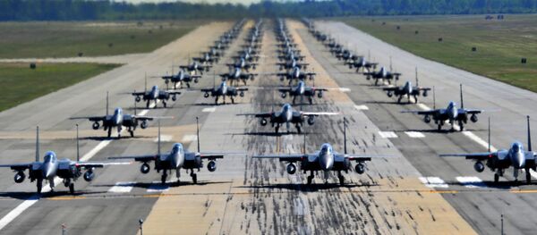 Caças americanos F-15 - Sputnik Brasil