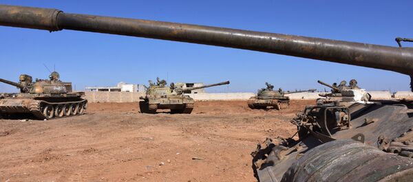 Tanques do exército sírio em Aleppo Tanques do exército sírio em Aleppo - Sputnik Brasil