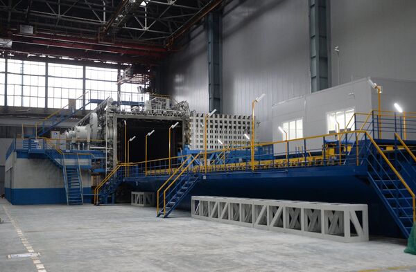 A instalação do recozimento de vácuo na fábrica de Kazan - Sputnik Brasil