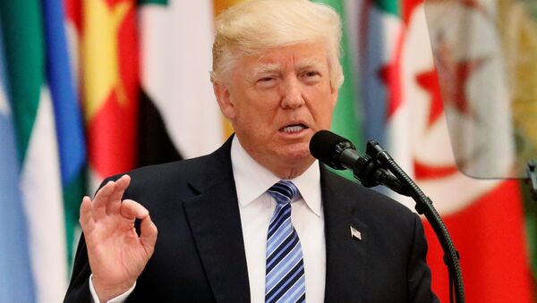 US President Donald Trump delivers a speech during Arab-Islamic-American Summit in Riyadh, Saudi Arabia May 21, 2017. - Sputnik Brasil