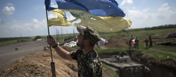 Soldado ucraniano perto de Donetsk (foto de arquivo) - Sputnik Brasil
