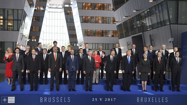 Líderes dos países-membros da OTAN participam de cerimônia na sede da OTAN em Bruxelas, 25 de maio de 2017 - Sputnik Brasil
