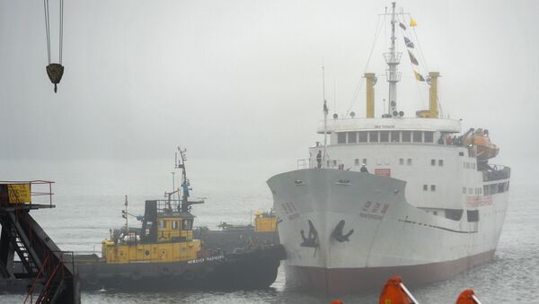 O navio de carga e passageiros norte-coreano Man Gyong Bong no porto de Vladivostok (foto de arquivo) - Sputnik Brasil