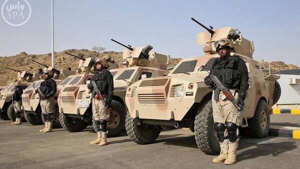 Forças Armadas da Arábia Saudita e unidades das Forças Especiais do Exército do Paquistão participam dos exercícios militares conjuntos Al-Samsam 5, no sudoeste da Arábia Saudita - Sputnik Brasil