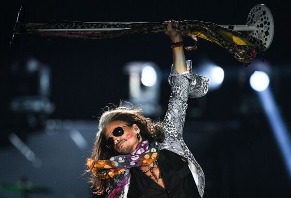 Aerosmith durante show em Moscou - Sputnik Brasil