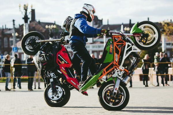 Show de motos na cidade russa de Ivanovo - Sputnik Brasil