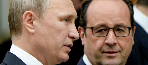 Presidente da Rússia Vladimir Putin e presidente da França François Hollande - Sputnik Brasil