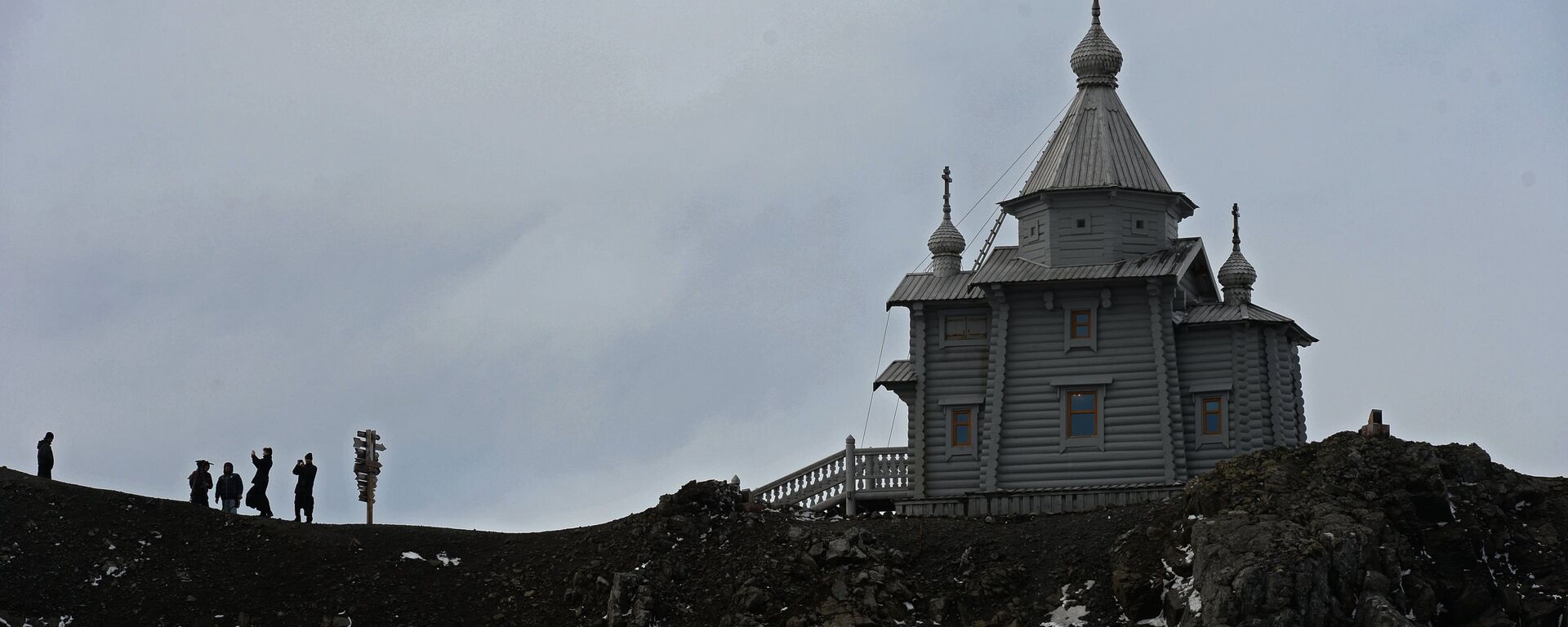 A ermida da Santíssima Trindade - Sputnik Brasil, 1920, 20.04.2025