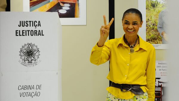 Marina Silva após votar nas presidenciais em 2014 - Sputnik Brasil