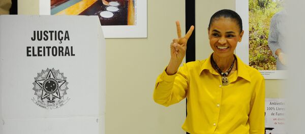 Marina Silva após votar nas presidenciais em 2014 - Sputnik Brasil
