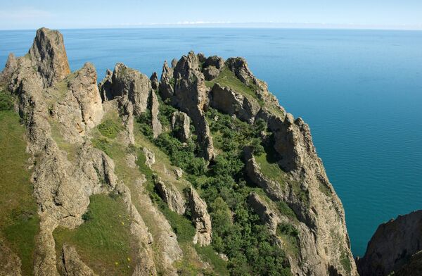 Paisagem do maciço de Kara Dag - Sputnik Brasil