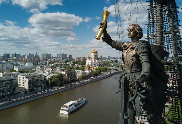 Estátua em homenagem a Pedro I e aos 300 anos da Marinha Russa - Sputnik Brasil