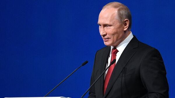 Presidente da Rússia, Vladimir Putin, durante o Fórum Econômico Internacional de São Petersburgo de 2017 - Sputnik Brasil