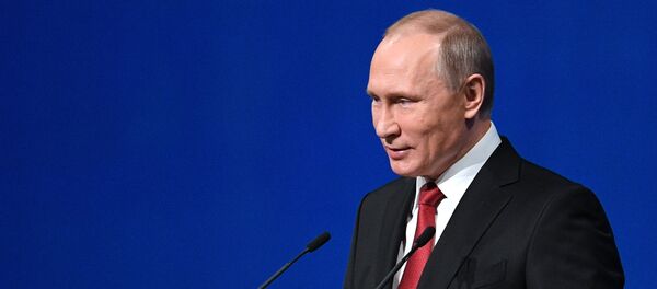 Presidente da Rússia, Vladimir Putin, durante o Fórum Econômico Internacional de São Petersburgo de 2017 - Sputnik Brasil