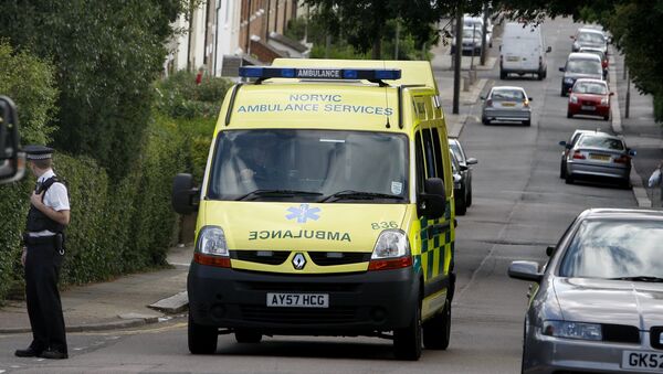 Ambulância no Reino Unido, em Londres - Sputnik Brasil
