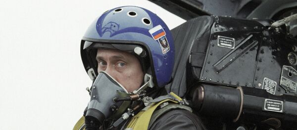 Vladimir Putin em caça Su-27 - Sputnik Brasil