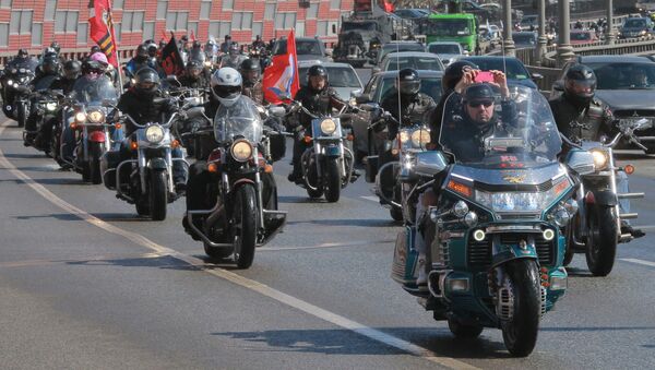 Grupo de motoqueiros russos Lobos Noturnos - Sputnik Brasil