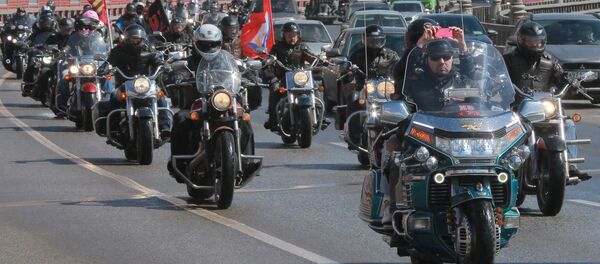 Grupo de motoqueiros russos Lobos Noturnos Grupo de motoqueiros russos Lobos Noturnos - Sputnik Brasil