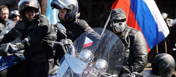 Grupo de motoqueiros russos Lobos Noturnos Grupo de motoqueiros russos Lobos Noturnos - Sputnik Brasil