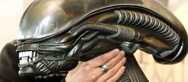 Caixa com DVD comemorativa do 25º aniversário do filme Alien - Sputnik Brasil