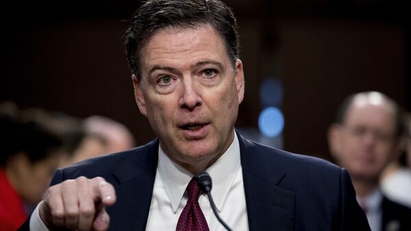 O ex-diretor do FBI James Comey - Sputnik Brasil