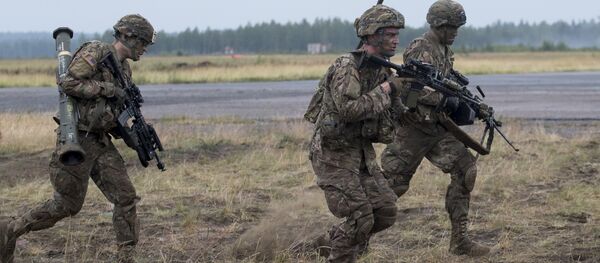 Soldados dos EUA participam das manobras Iron Wolf 2016, Lituânia - Sputnik Brasil