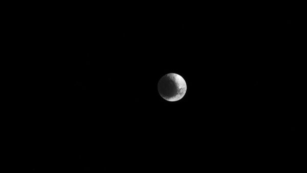 A terceira maior lua de Saturno, Jápeto - Sputnik Brasil
