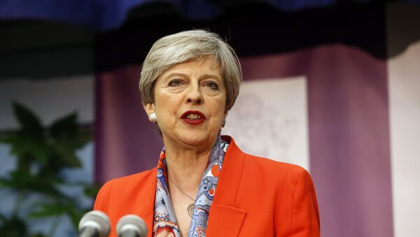 Theresa May, primeira-ministra do Reino Unido, durante discurso em Maidenhead, Inglaterra, em 9 de junho de 2017 - Sputnik Brasil