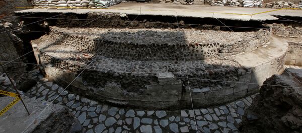 Templo asteca é encontrado no meio da Cidade do México - Sputnik Brasil
