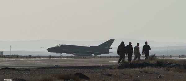 Su-22 da Força Aérea síria - Sputnik Brasil