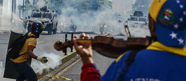 As duas faces da violência na Venezuela - Sputnik Brasil