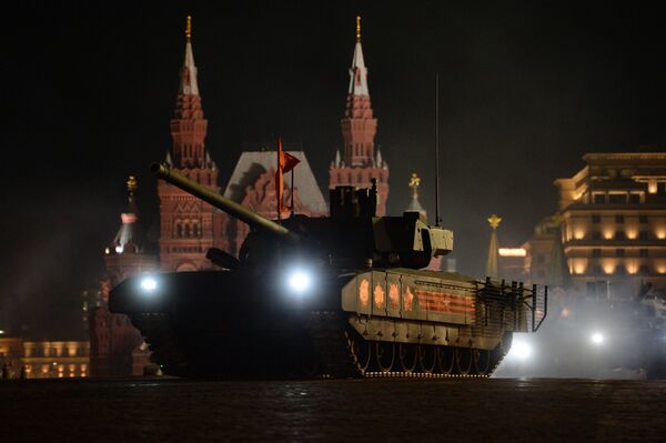 Tanque T-14 Armata realiza teste de condução autônoma e impressiona revista NI - Sputnik Brasil
