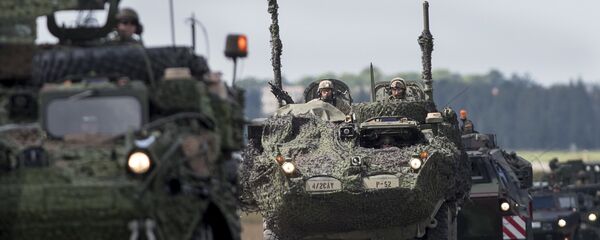Tanques da OTAN na Letônia, perto da fronteira com a Rússia - Sputnik Brasil