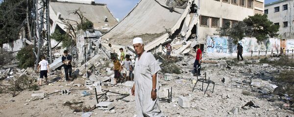 Escola em Gaza arrasada por um ataque. - Sputnik Brasil