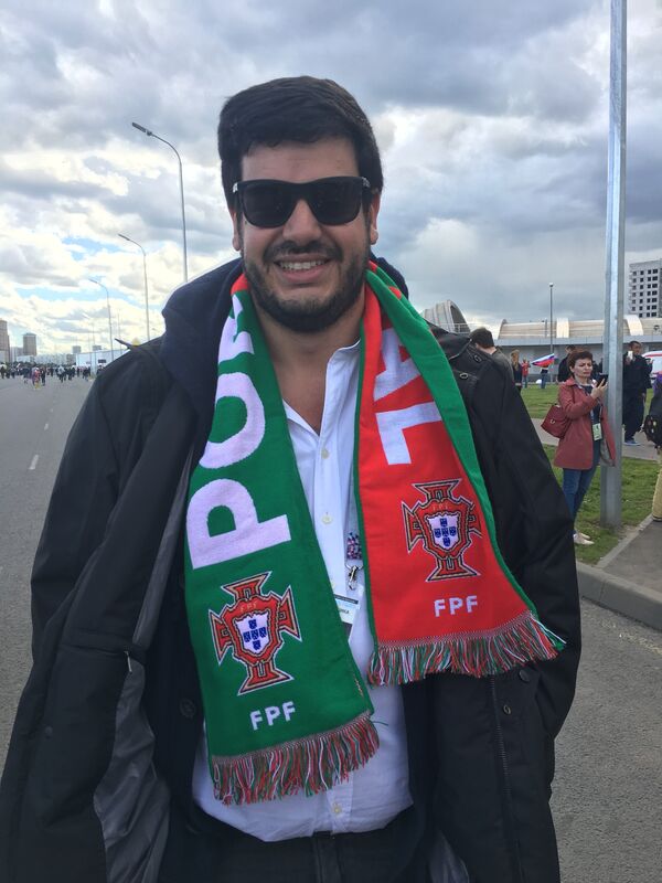 Pedro, de Lisboa, brincou que só viu hooligans portugueses, mas eles apenas cantam e bebem cerveja, não fazem mal a ninguém - Sputnik Brasil