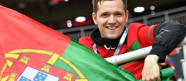 Torcedor português durante o jogo contra a Rússia na Copa das Confederações 2017, em Moscou, em 21 de junho - Sputnik Brasil