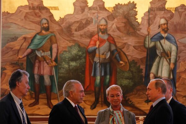 Encontro com o senhor Vladimir Putin Presidente da Federação da Rússia. Visita aos Salões do Kremlin e Despedida. (ST. George Hall) - Sputnik Brasil