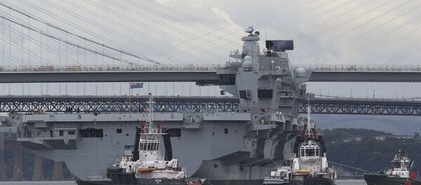 O maior navio da Marinha do Reino Unido, o porta-aviões Queen Elizabeth O maior navio da Marinha do Reino Unido, o porta-aviões Queen Elizabeth - Sputnik Brasil
